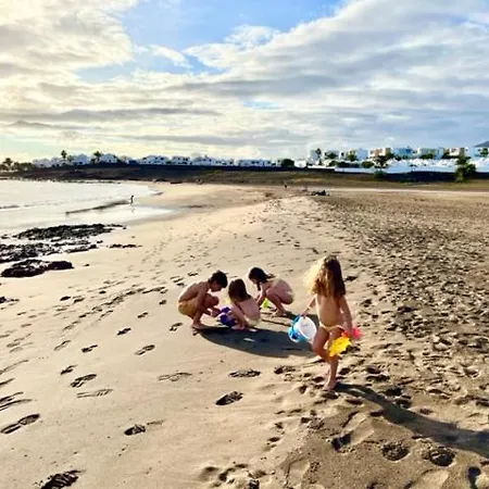 Villa Del Mar Lanzarote - Luxury Beachhouse