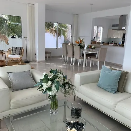 Villa Del Mar Lanzarote - Luxury Beachhouse Arrecife (Lanzarote)