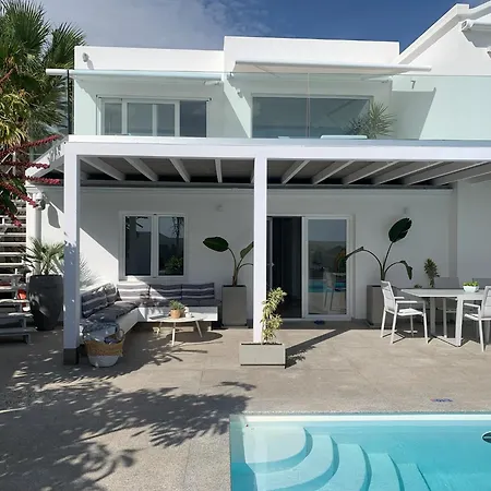 Villa Del Mar Lanzarote - Luxury Beachhouse