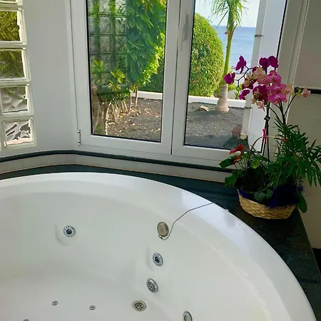 Villa Del Mar Lanzarote - Luxury Beachhouse *